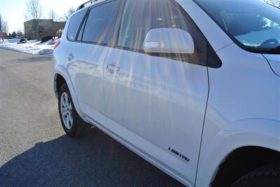 2012 Toyota RAV4 Limited   - Photo 32 - Bucyrus, KS 66013