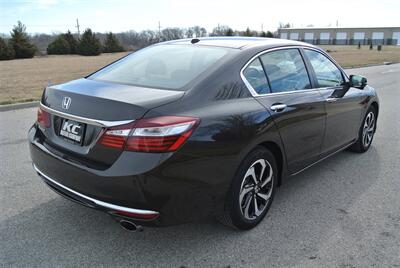 2017 Honda Accord EX-L   - Photo 6 - Bucyrus, KS 66013