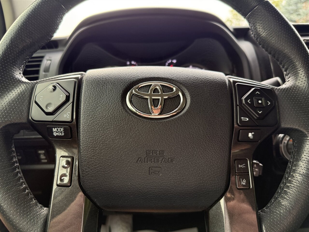 2020 Toyota 4Runner TRD Off-Road photo 17