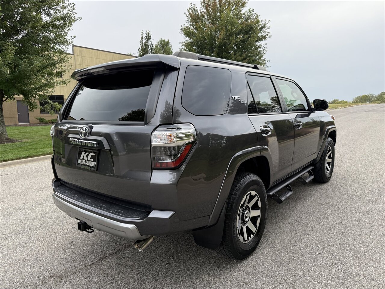 2020 Toyota 4Runner TRD Off-Road photo 5