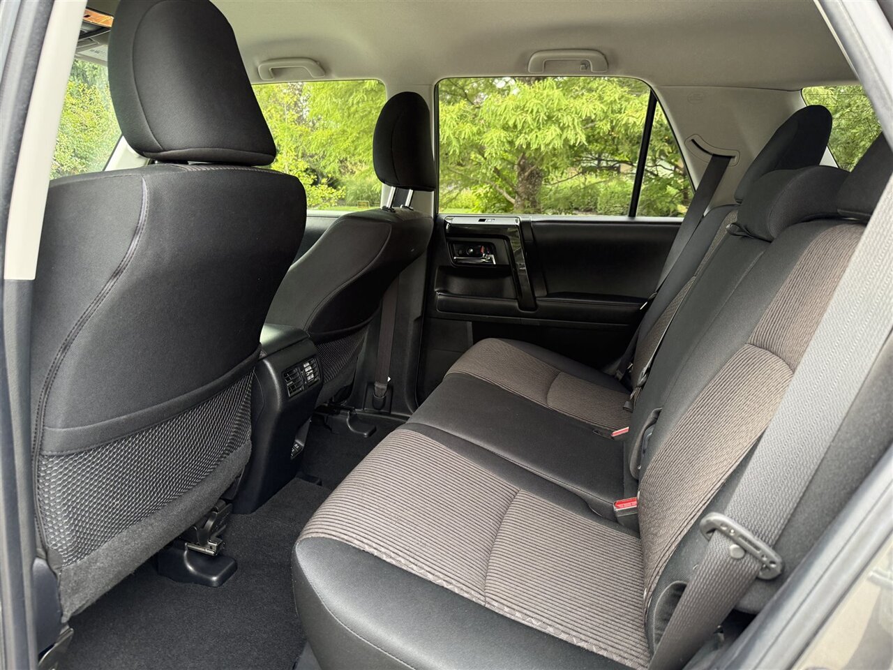 2020 Toyota 4Runner TRD Off-Road photo 9