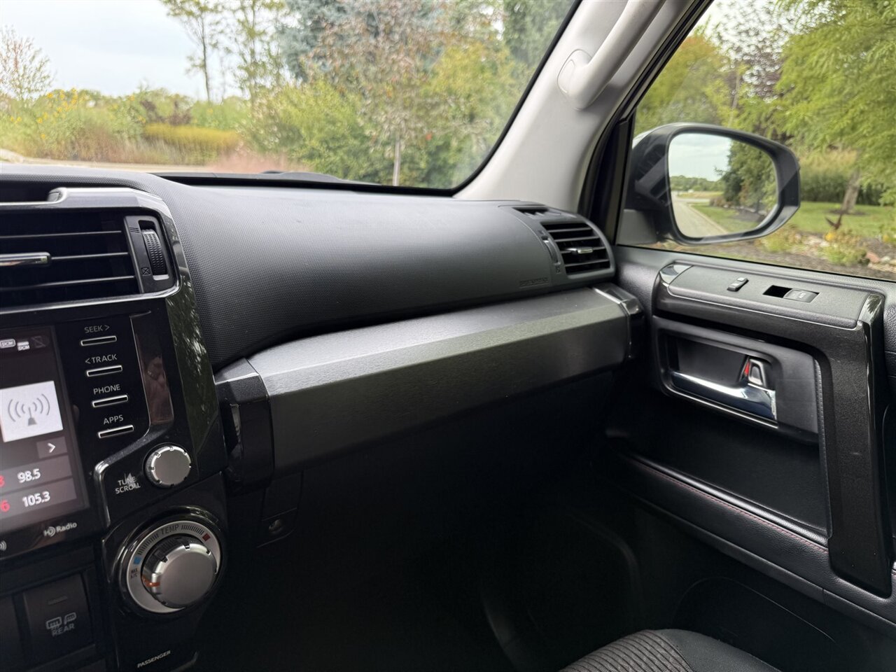 2020 Toyota 4Runner TRD Off-Road photo 16