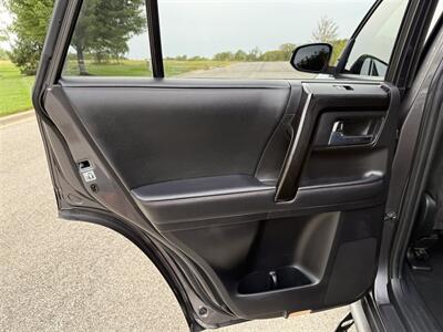 2020 Toyota 4Runner TRD Off-Road   - Photo 30 - Bucyrus, KS 66013
