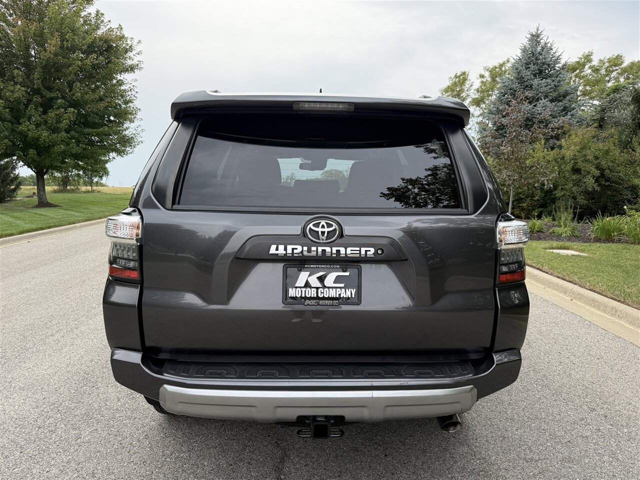 2020 Toyota 4Runner TRD Off-Road photo 6