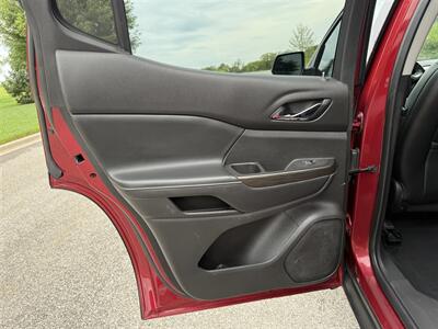 2019 GMC Acadia SLT-1   - Photo 32 - Bucyrus, KS 66013