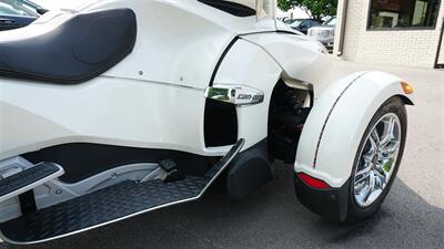 2012 Can-Am Spyder RT Limited   - Photo 19 - Bucyrus, KS 66013