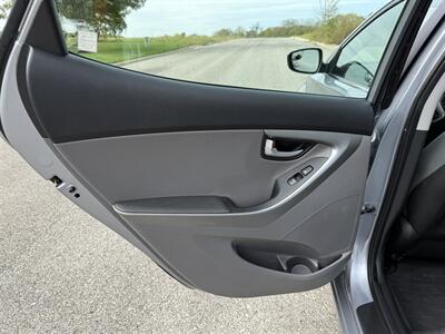 2015 Hyundai Elantra Limited   - Photo 29 - Bucyrus, KS 66013