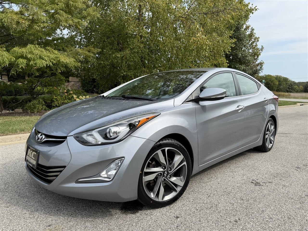 2015 Hyundai Elantra Limited - Photo 1 - Bucyrus, KS 66013