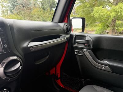 2017 Jeep Wrangler Unlimited Sport S   - Photo 16 - Bucyrus, KS 66013