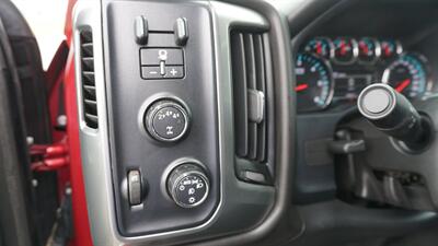 2018 Chevrolet Silverado 2500 LT   - Photo 16 - Bucyrus, KS 66013