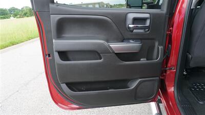 2018 Chevrolet Silverado 2500 LT   - Photo 38 - Bucyrus, KS 66013