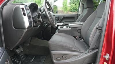 2018 Chevrolet Silverado 2500 LT   - Photo 9 - Bucyrus, KS 66013