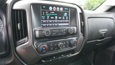 2018 Chevrolet Silverado 2500 LT   - Photo 15 - Bucyrus, KS 66013
