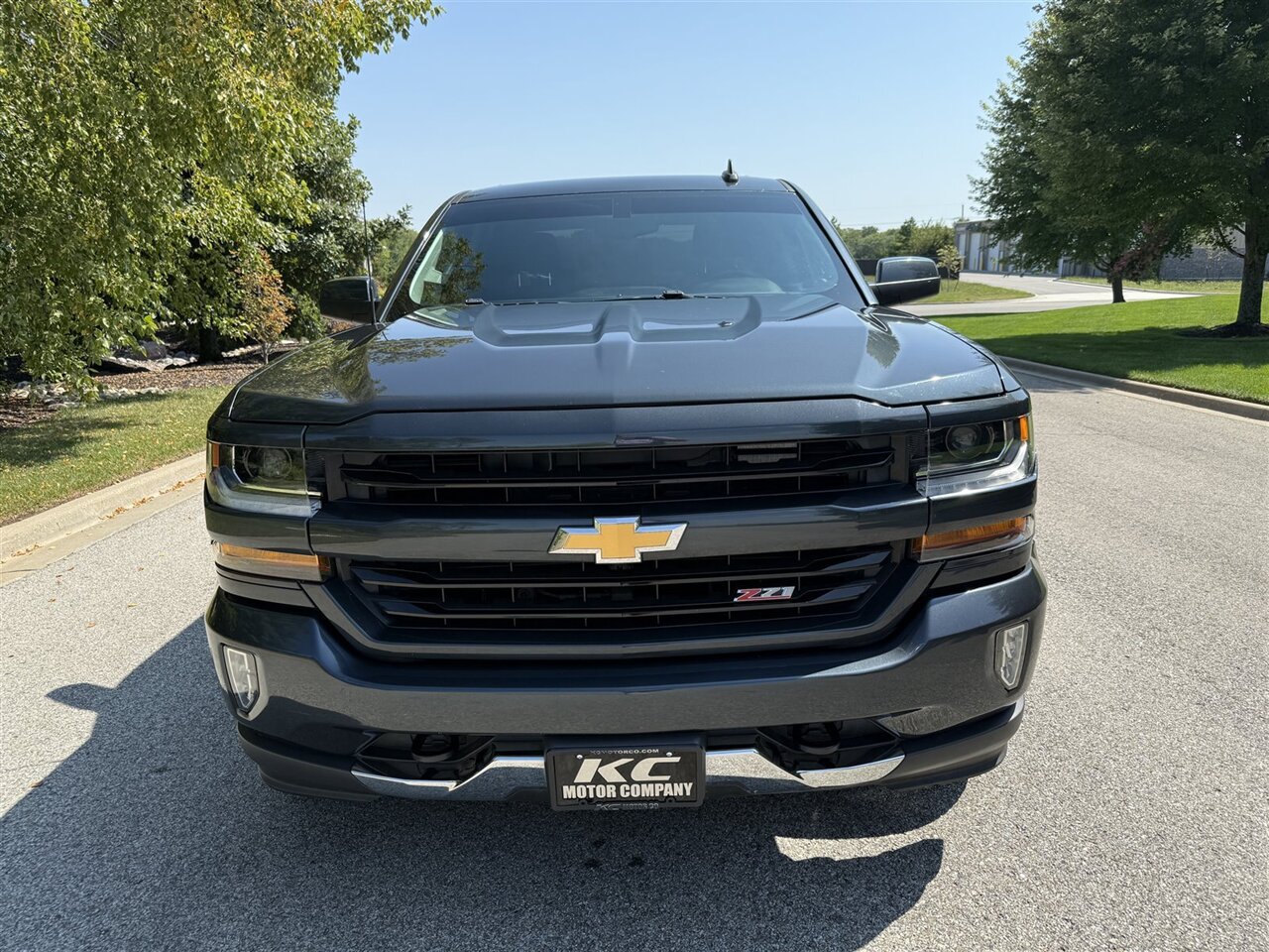 2018 Chevrolet Silverado 1500 LT photo 3