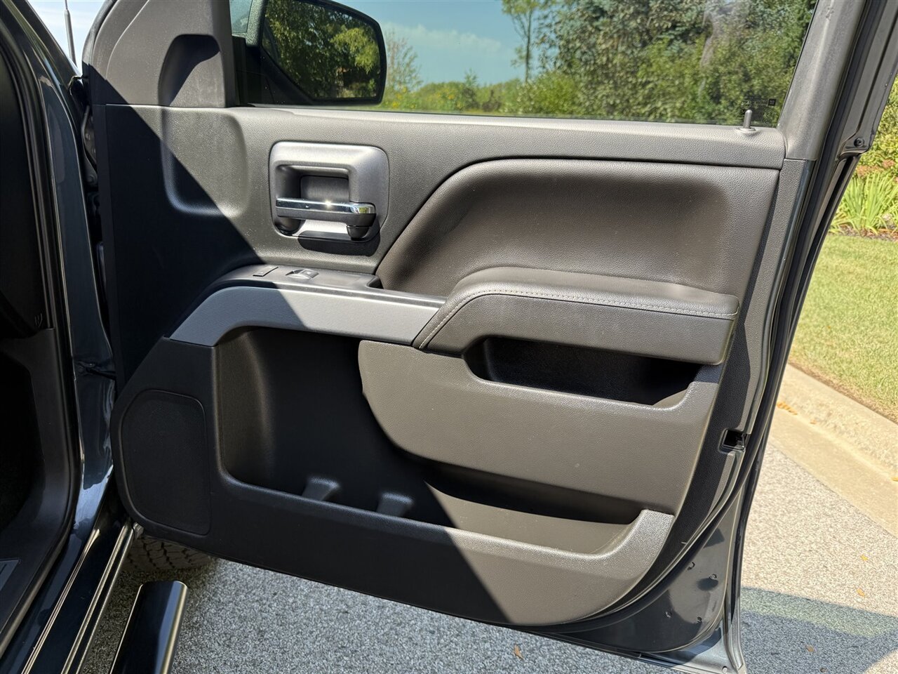 2018 Chevrolet Silverado 1500 LT photo 32