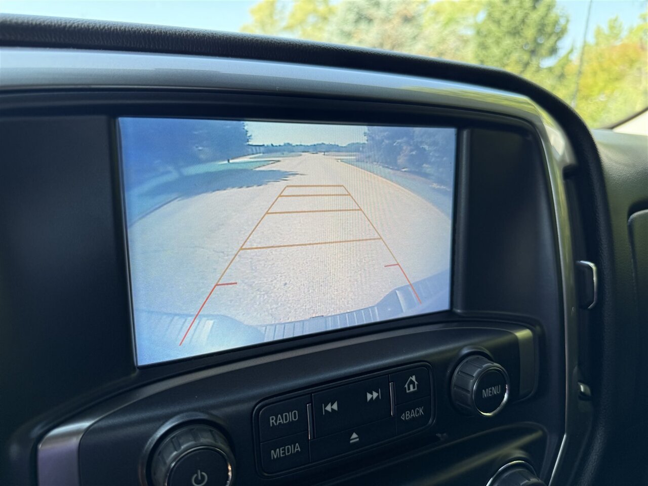 2018 Chevrolet Silverado 1500 LT photo 18