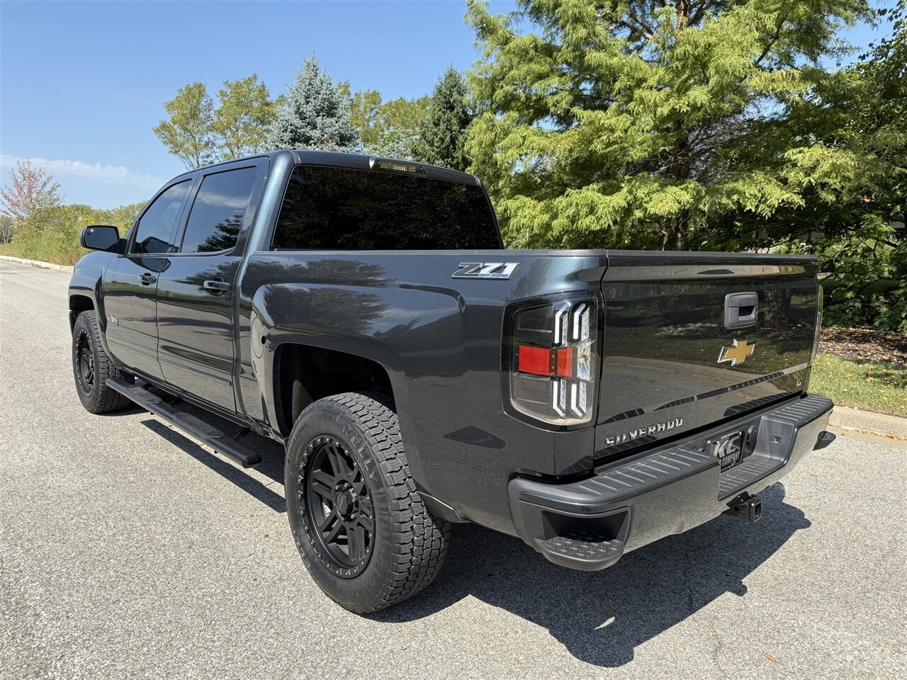 2018 Chevrolet Silverado 1500 LT photo 8