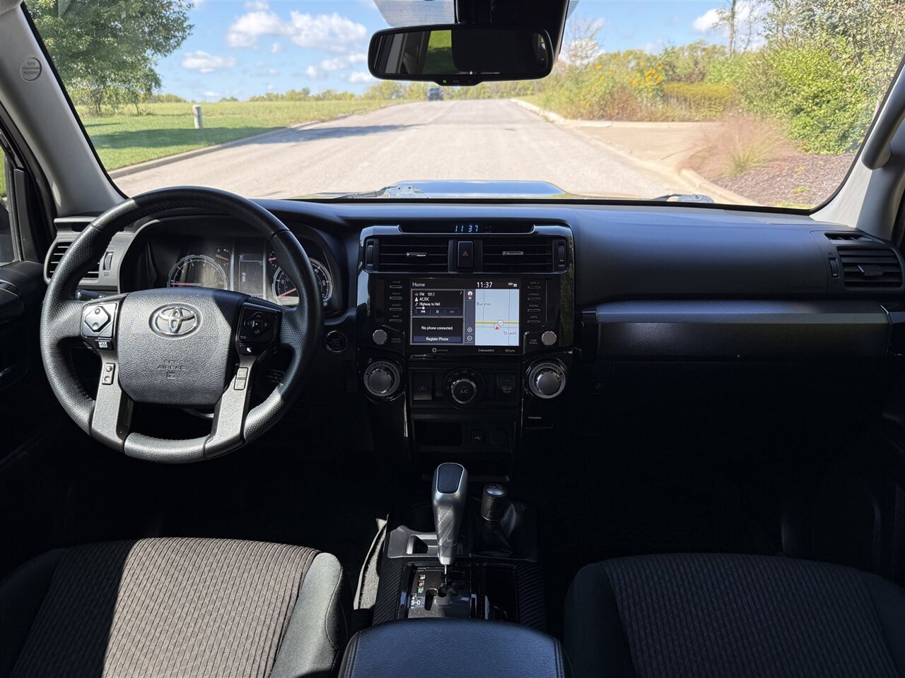 2021 Toyota 4Runner TRD Off-Road photo 11