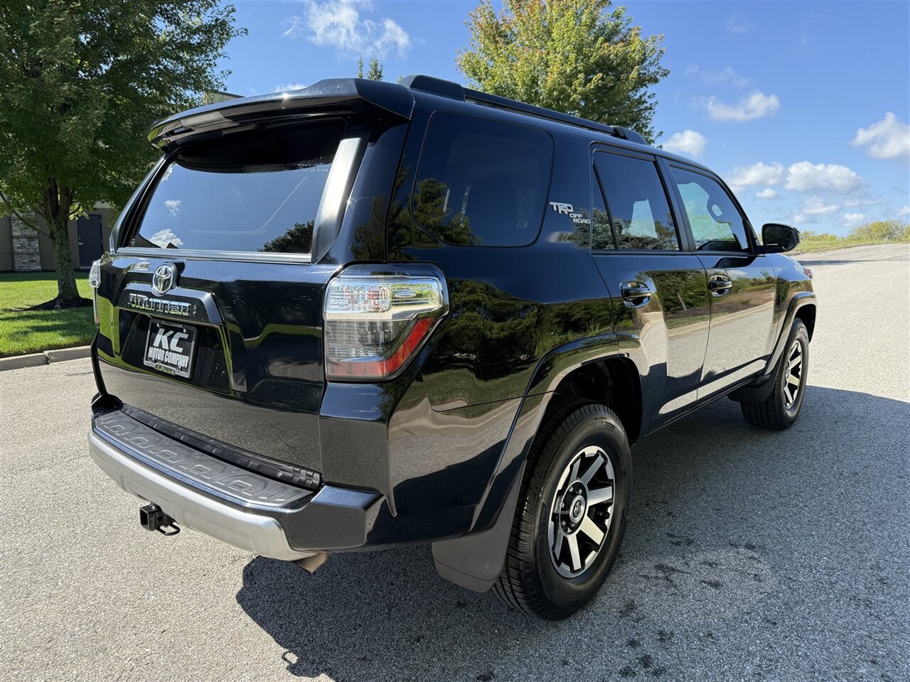 2021 Toyota 4Runner TRD Off-Road photo 4
