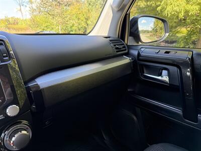 2021 Toyota 4Runner TRD Off-Road   - Photo 20 - Bucyrus, KS 66013