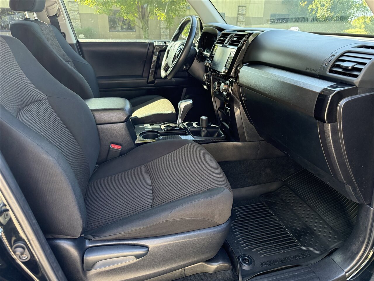2021 Toyota 4Runner TRD Off-Road photo 9