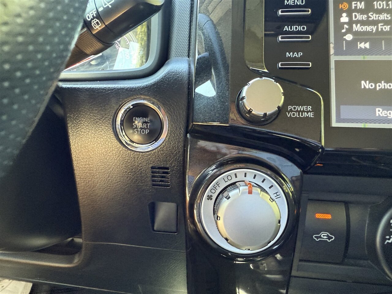 2021 Toyota 4Runner TRD Off-Road photo 14