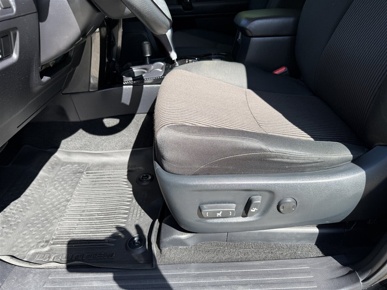 2021 Toyota 4Runner TRD Off-Road photo 28