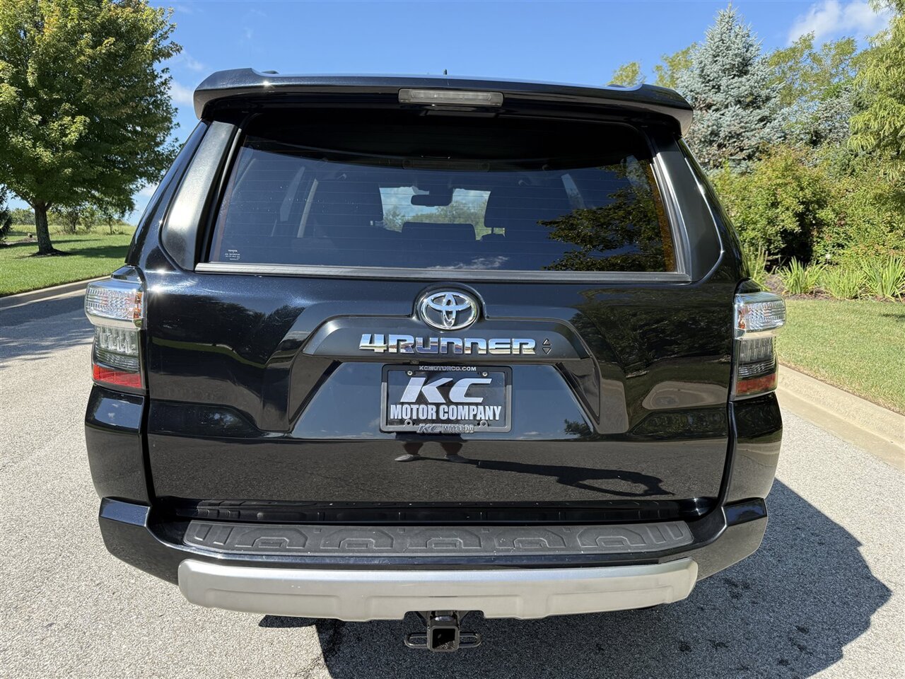 2021 Toyota 4Runner TRD Off-Road photo 5