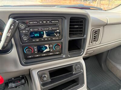 2005 Chevrolet Silverado 2500 LT - Photo 16 - Bucyrus, KS 66013