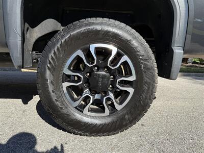 2020 GMC Sierra 2500 AT4   - Photo 29 - Bucyrus, KS 66013