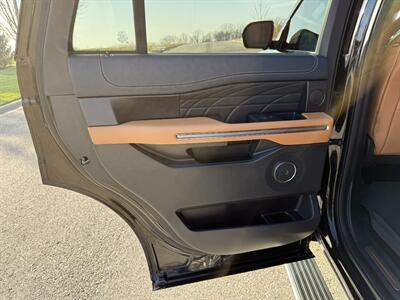 2022 Ford Expedition Platinum   - Photo 30 - Bucyrus, KS 66013