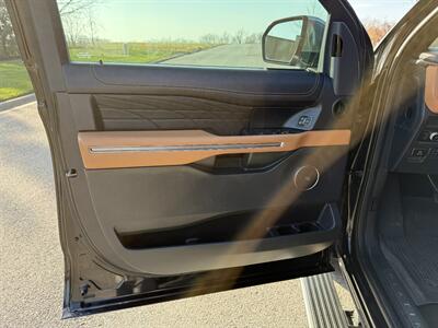 2022 Ford Expedition Platinum   - Photo 29 - Bucyrus, KS 66013