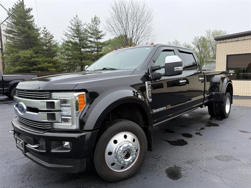 Agate Black 2019 Ford F-450 Super Duty Limited Crew Cab LB DRW 4WD Pickup Truck Four-Wheel Drive Automatic