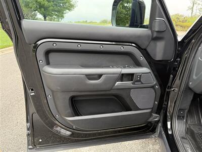2020 Land Rover Defender 110 X   - Photo 35 - Bucyrus, KS 66013