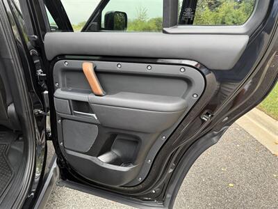 2020 Land Rover Defender 110 X   - Photo 38 - Bucyrus, KS 66013