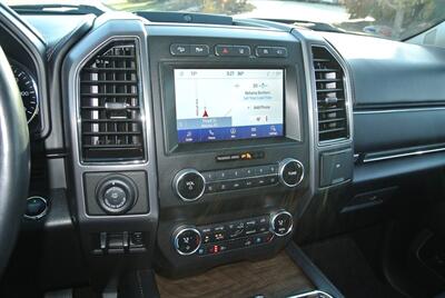 2020 Ford Expedition Platinum   - Photo 16 - Bucyrus, KS 66013