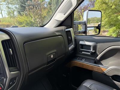 2019 Chevrolet Silverado 2500 LTZ   - Photo 19 - Bucyrus, KS 66013
