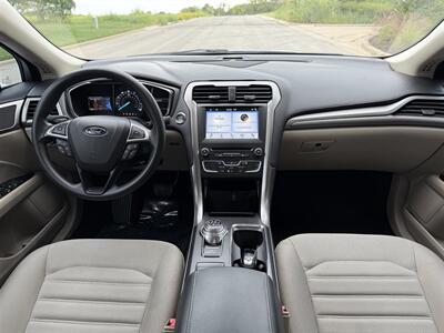 2017 Ford Fusion SE   - Photo 13 - Bucyrus, KS 66013