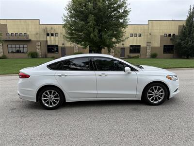 2017 Ford Fusion SE   - Photo 5 - Bucyrus, KS 66013