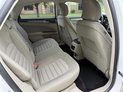 2017 Ford Fusion SE   - Photo 12 - Bucyrus, KS 66013