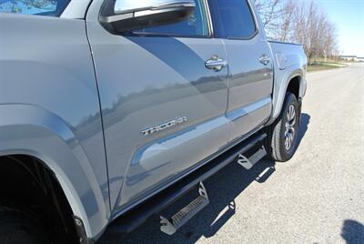 2020 Toyota Tacoma Limited   - Photo 34 - Bucyrus, KS 66013