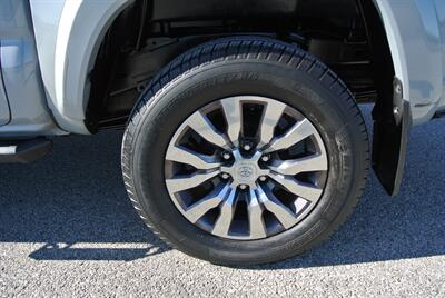 2020 Toyota Tacoma Limited   - Photo 25 - Bucyrus, KS 66013