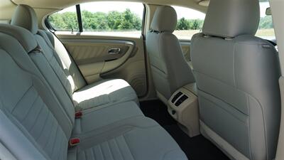 2018 Ford Taurus SE   - Photo 14 - Bucyrus, KS 66013