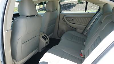 2018 Ford Taurus SE   - Photo 11 - Bucyrus, KS 66013
