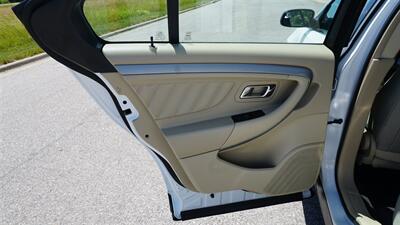 2018 Ford Taurus SE   - Photo 30 - Bucyrus, KS 66013