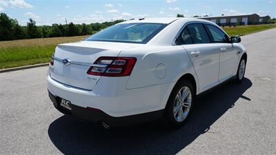 2018 Ford Taurus SE   - Photo 6 - Bucyrus, KS 66013