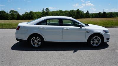 2018 Ford Taurus SE   - Photo 5 - Bucyrus, KS 66013