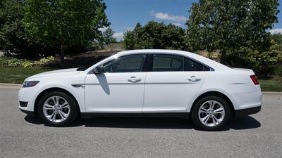 2018 Ford Taurus SE   - Photo 2 - Bucyrus, KS 66013