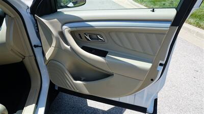 2018 Ford Taurus SE   - Photo 31 - Bucyrus, KS 66013