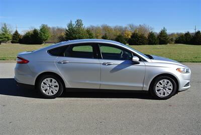 2014 Ford Fusion S   - Photo 5 - Bucyrus, KS 66013